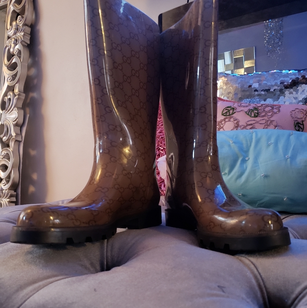 Gucci rain boots